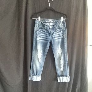 Super fun ripped Jeans with detailed pockets (pict